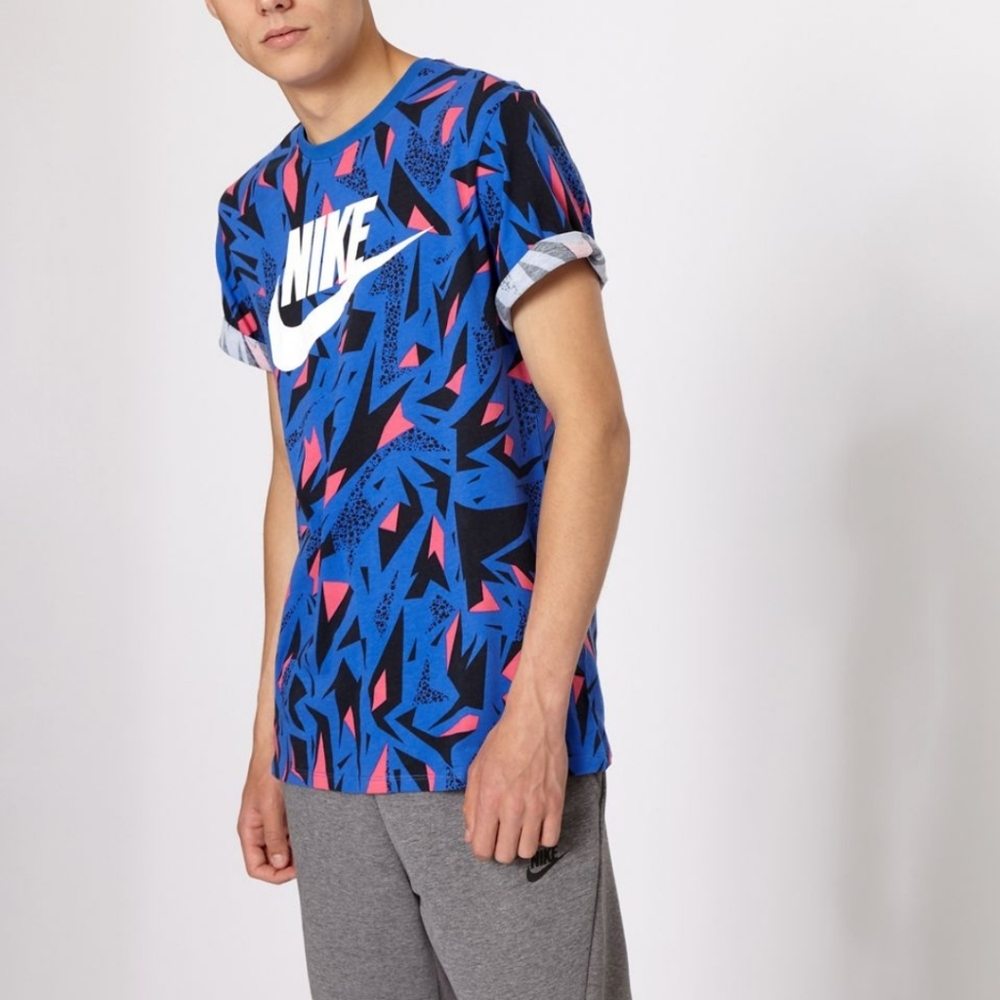 Nike 90s Geometric All Over Print T-Shirt
